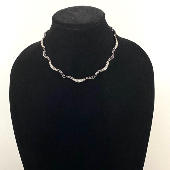 Necklace Rhinestones Scalloped Design 15”+3” - Picture 2 of 14